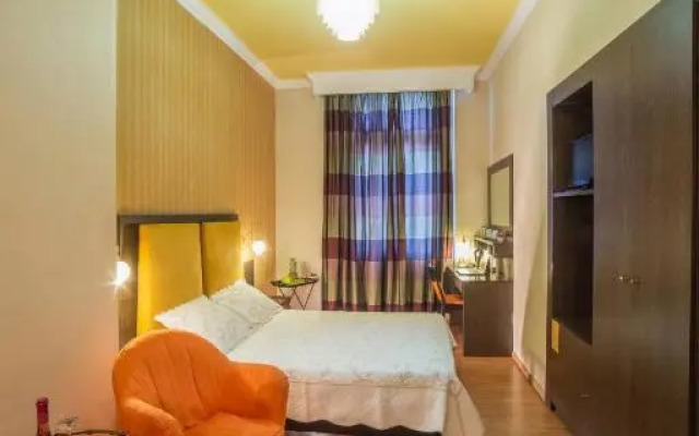 Delphi Art Hotel