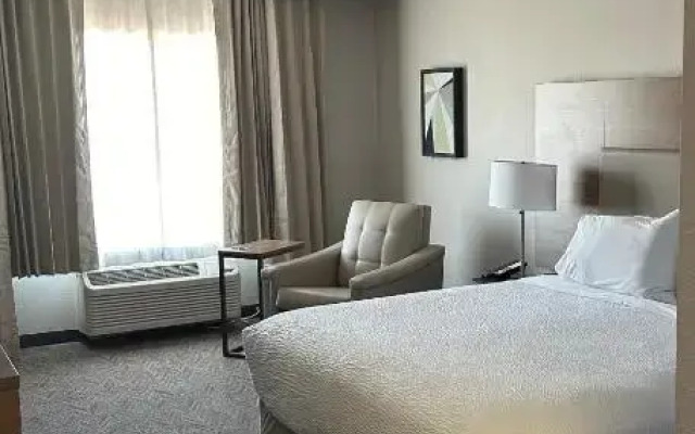 Garner Hotel Phoenix – Surprise by IHG