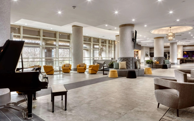 DoubleTree by Hilton Tulsa - Warren Place