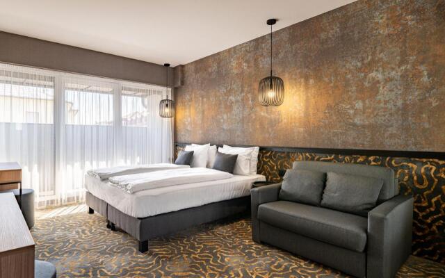 Urban Hotel