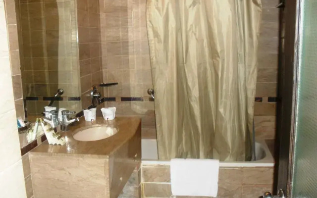Hotel Crown Plaza