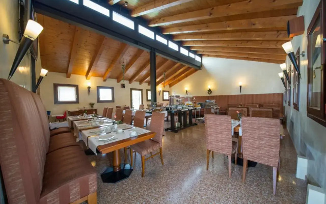 Hotel Venice Resort Airport