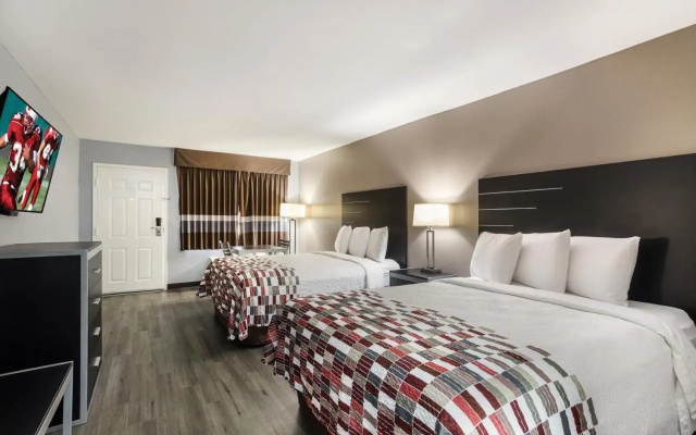 Red Roof Inn & Suites Athens, AL