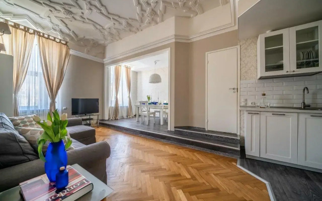 Maison48 U Isaakievskogo Sobora