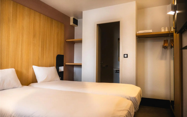 Отель Kyriad Eco 