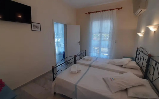 Agia Anna Hotel