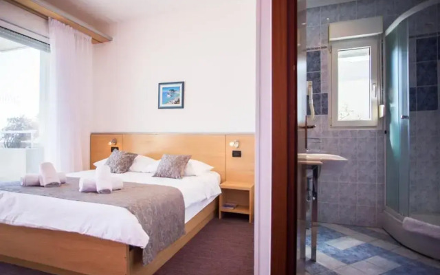 Hotel More