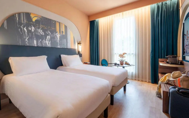 Отель Mercure Bologna Centro