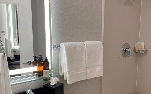 Aura Hotel Times Square