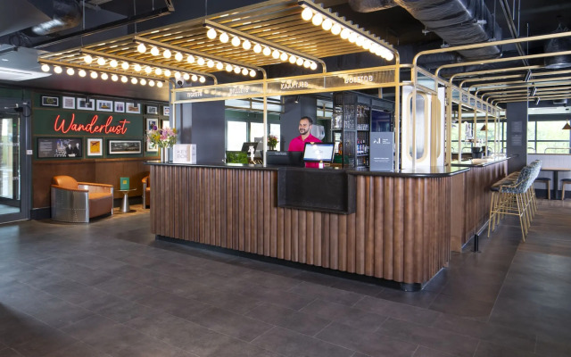 ibis London Gatwick Airport