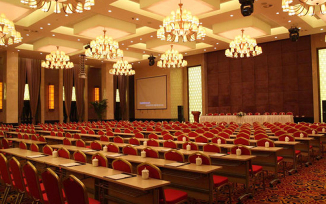 Metropark Longhua Hotel