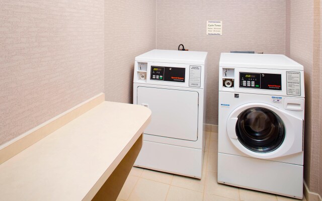 Courtyard by Marriott Roanoke Airport