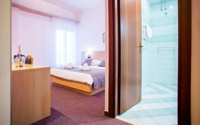 Hotel More