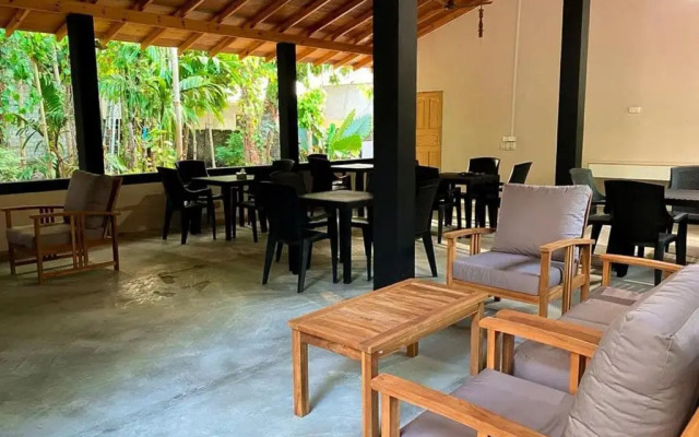 Kingsway Thoddoo Guest House