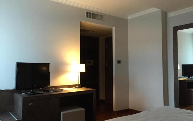 Jet Hotel