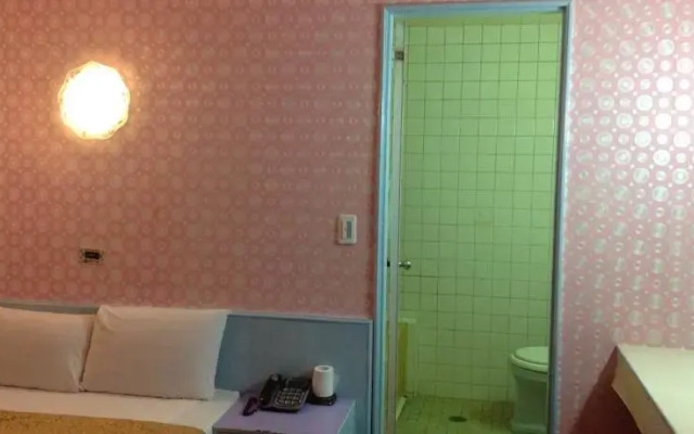Reui Cheng Hotel