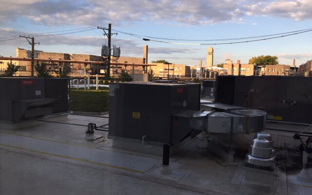 Hampton Inn Chicago North-Loyola Station