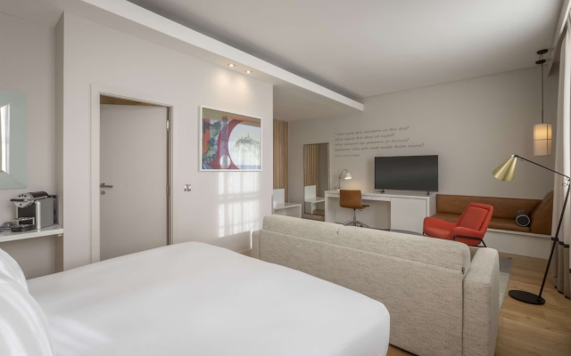 The Morrison Dublin, Curio Collection by Hilton