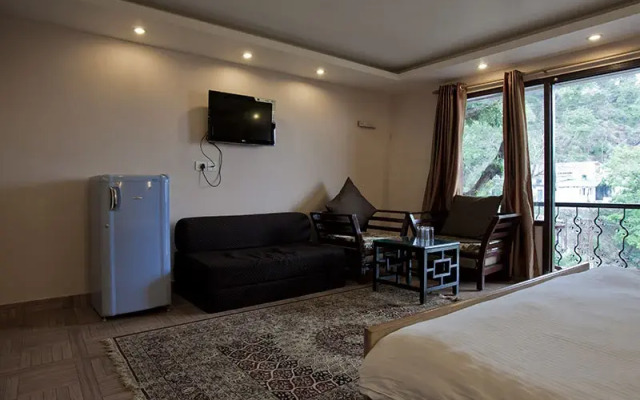 Hotel Emerald Heights