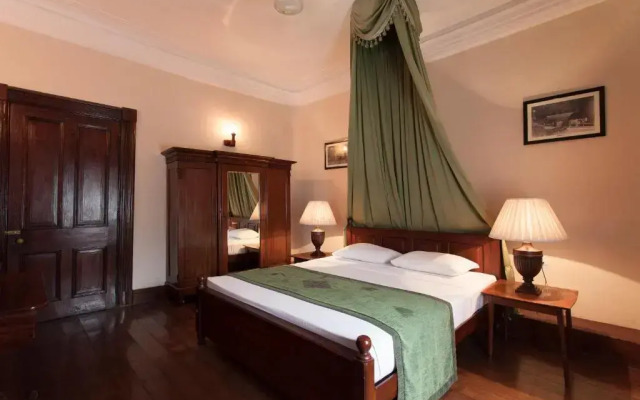 Queen's Hotel