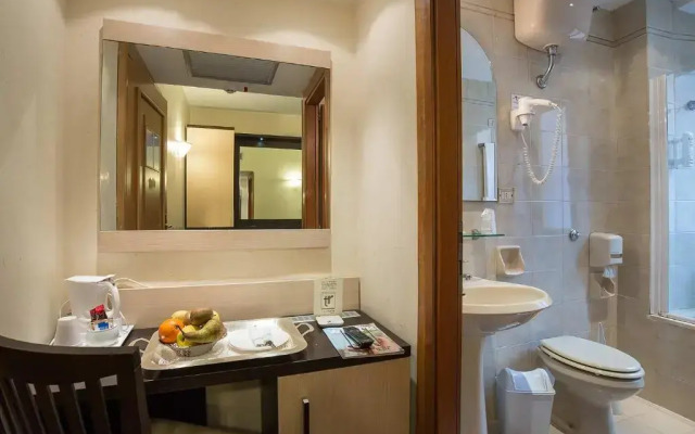 Hotel Tritone