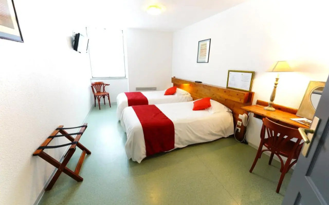 Logis Hôtel Le Relais Des Remparts