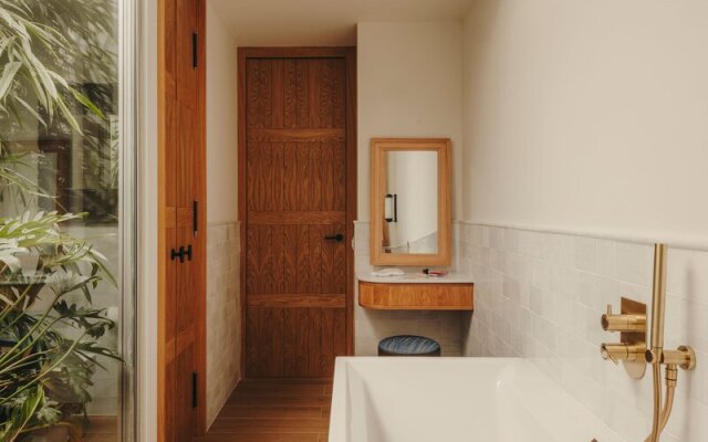 Pulitzer Hotel