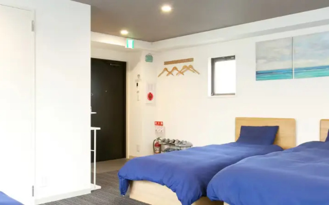Family room with balcony 사진 4