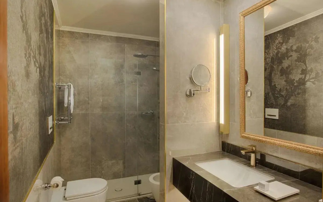 NH Venezia Santa Lucia Hotel