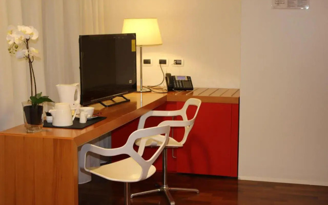 New Ipoint Hotel