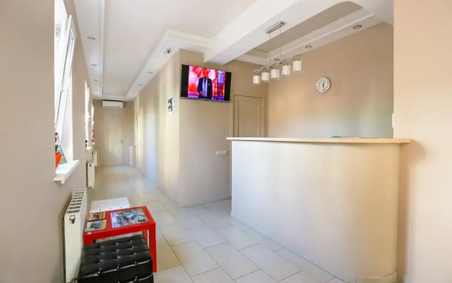 Apartamentyi-Studiya Na Telmana	