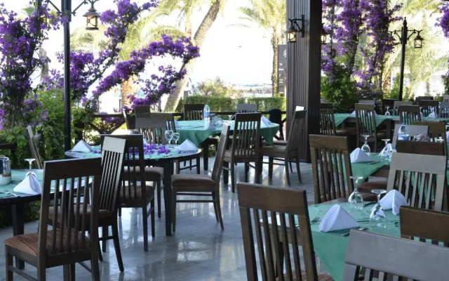 Отель Emelda Sun Club