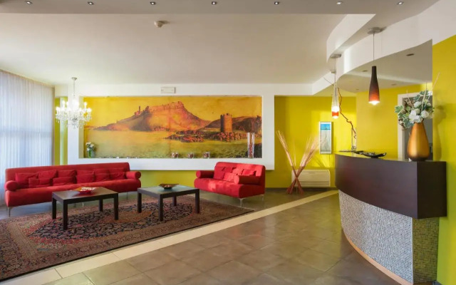Janus Hotel