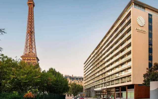 Отель Pullman Paris Tour Eiffel