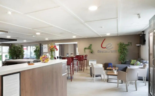 Campanile Morangis Orly Hotel
