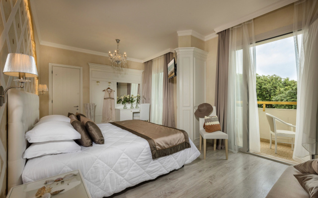 Charme Double room (full double bed)