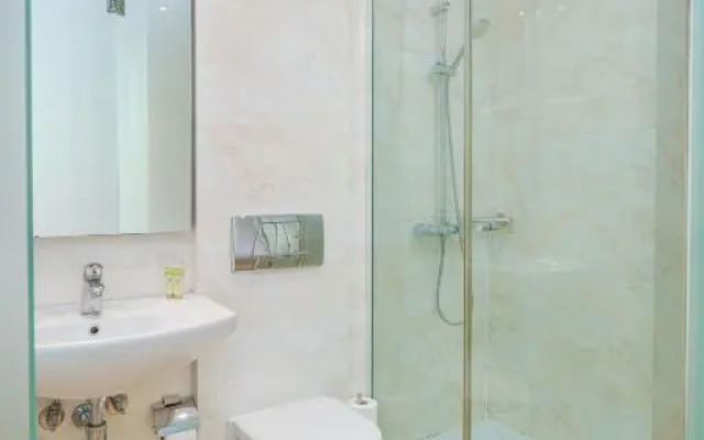 Chic Hotel