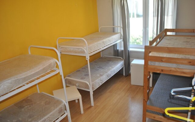 Жилое помещение Холидей на Калинина