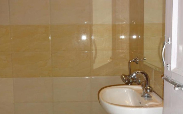 Hotel Samrat Regency