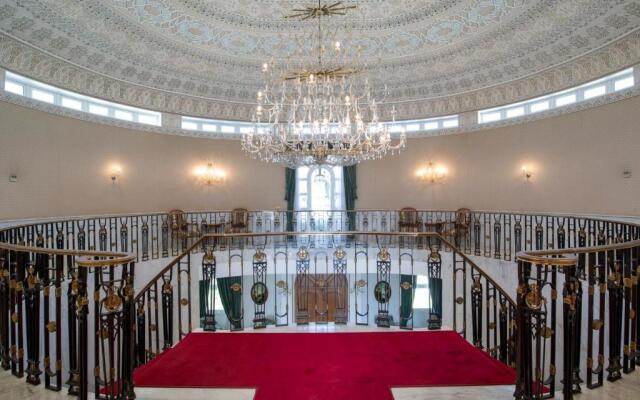 The Palace Marbella - Lavish Beachfront Villa