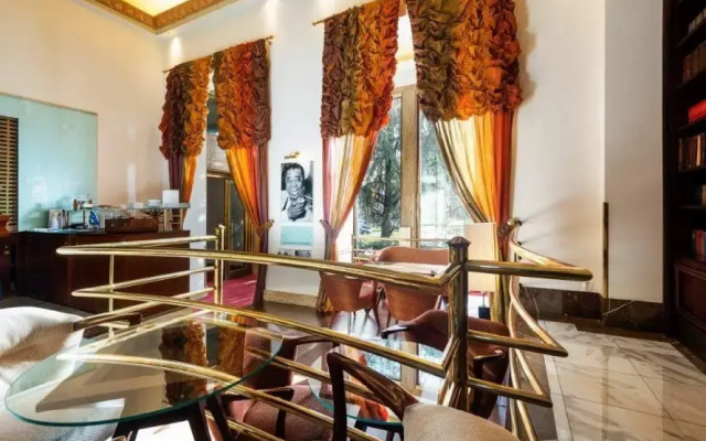 Grand Hotel International