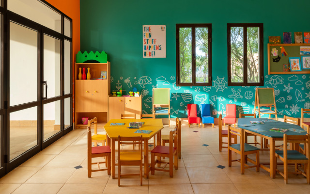 JAZ Elite Crystal, Almaza Bay