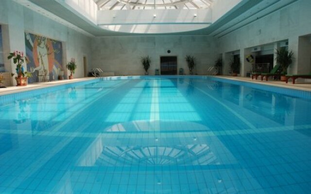 Rare Earth International Hotel