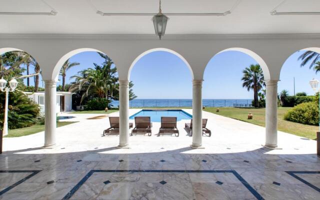 The Palace Marbella - Lavish Beachfront Villa
