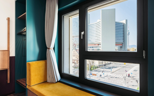Hotel Schani UNO City