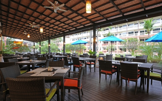Kata Sea Breeze Resort