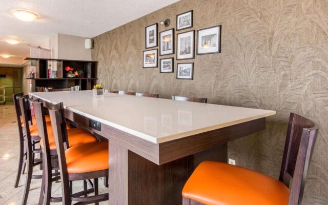 Quality Inn & Suites - Toronto West