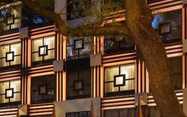 EVOLUTION Valbom Hotel