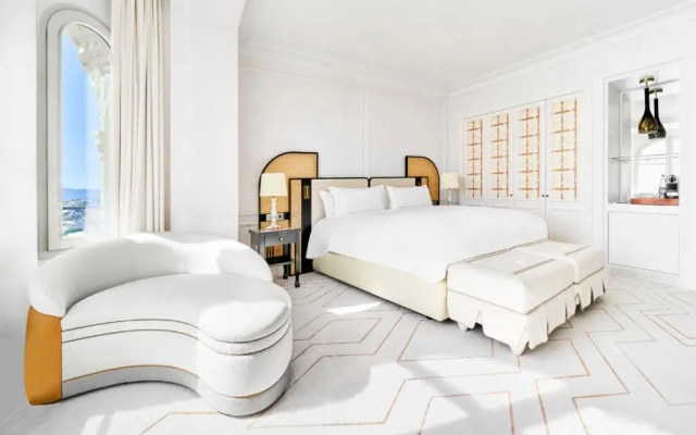 Carlton Cannes, a Regent Hotel