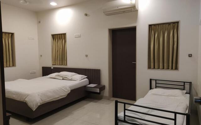 Pals Hotel